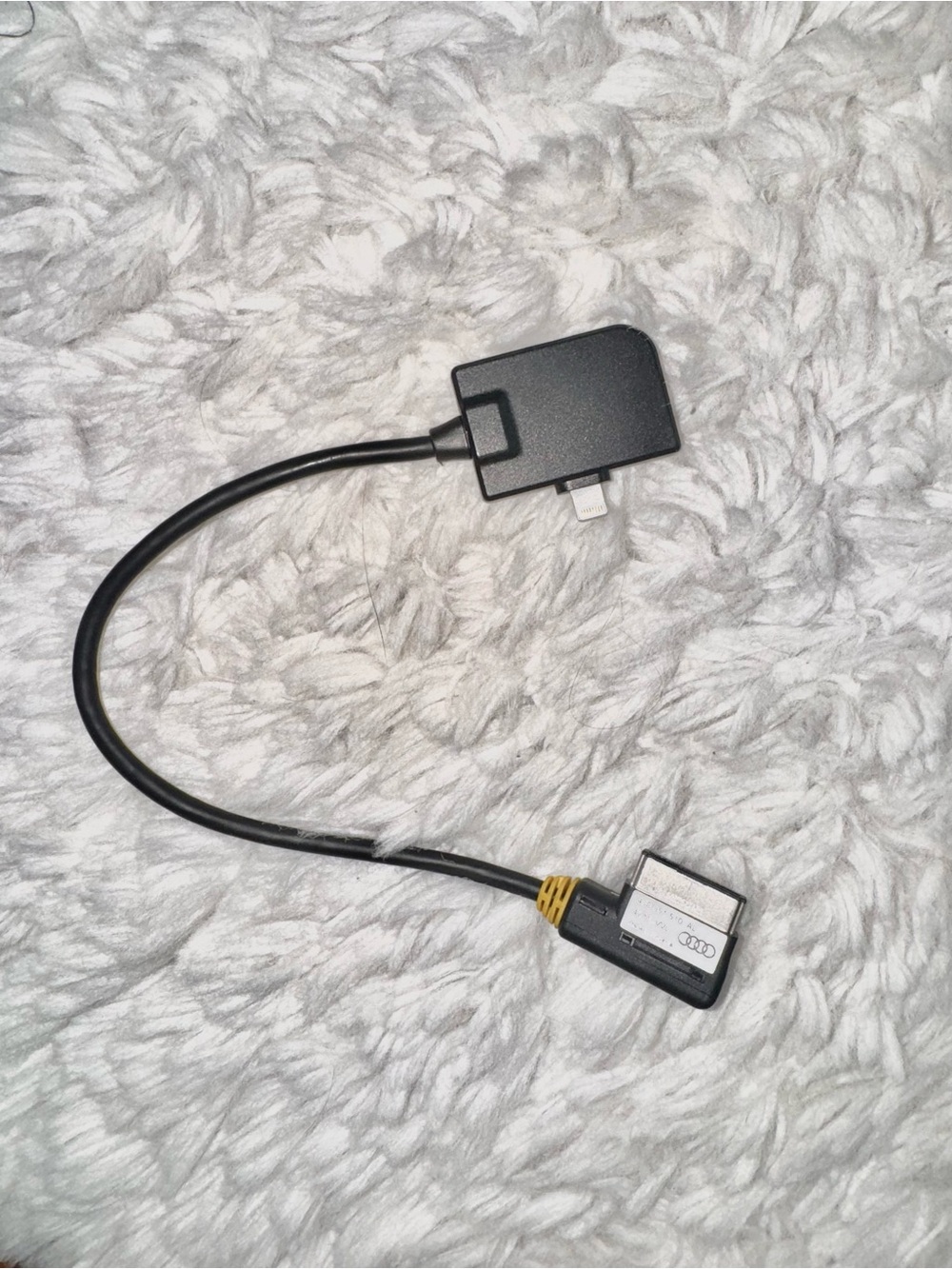Genuine Audi Music Interface (AMI) Apple Lightning Adapter Cable